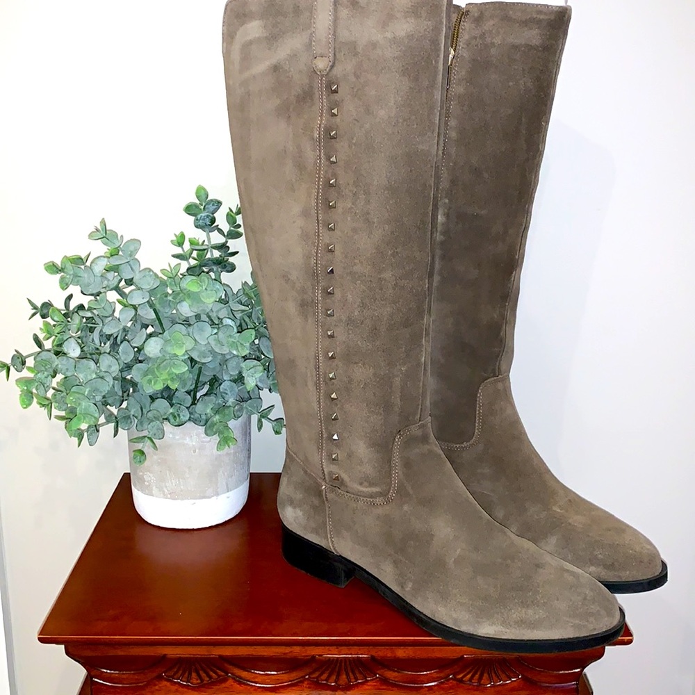 Marc Fisher Secrit Medium Calf Suede Boots SZ 9.5